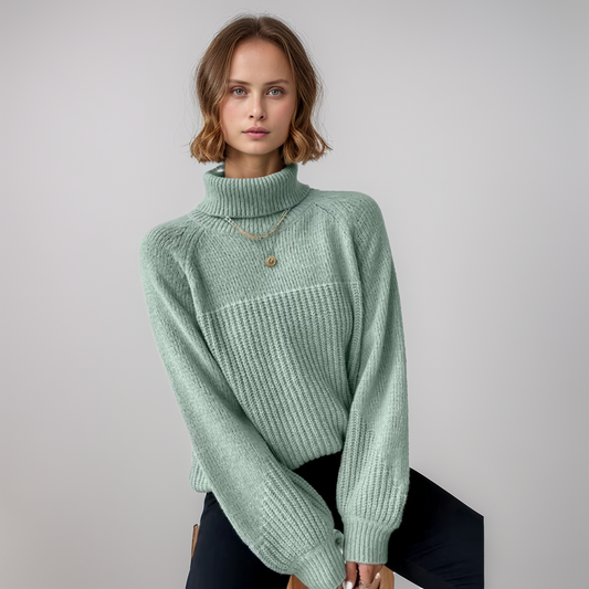 Ember | Stylish Women's Turtleneck Sweater for Every Occasion